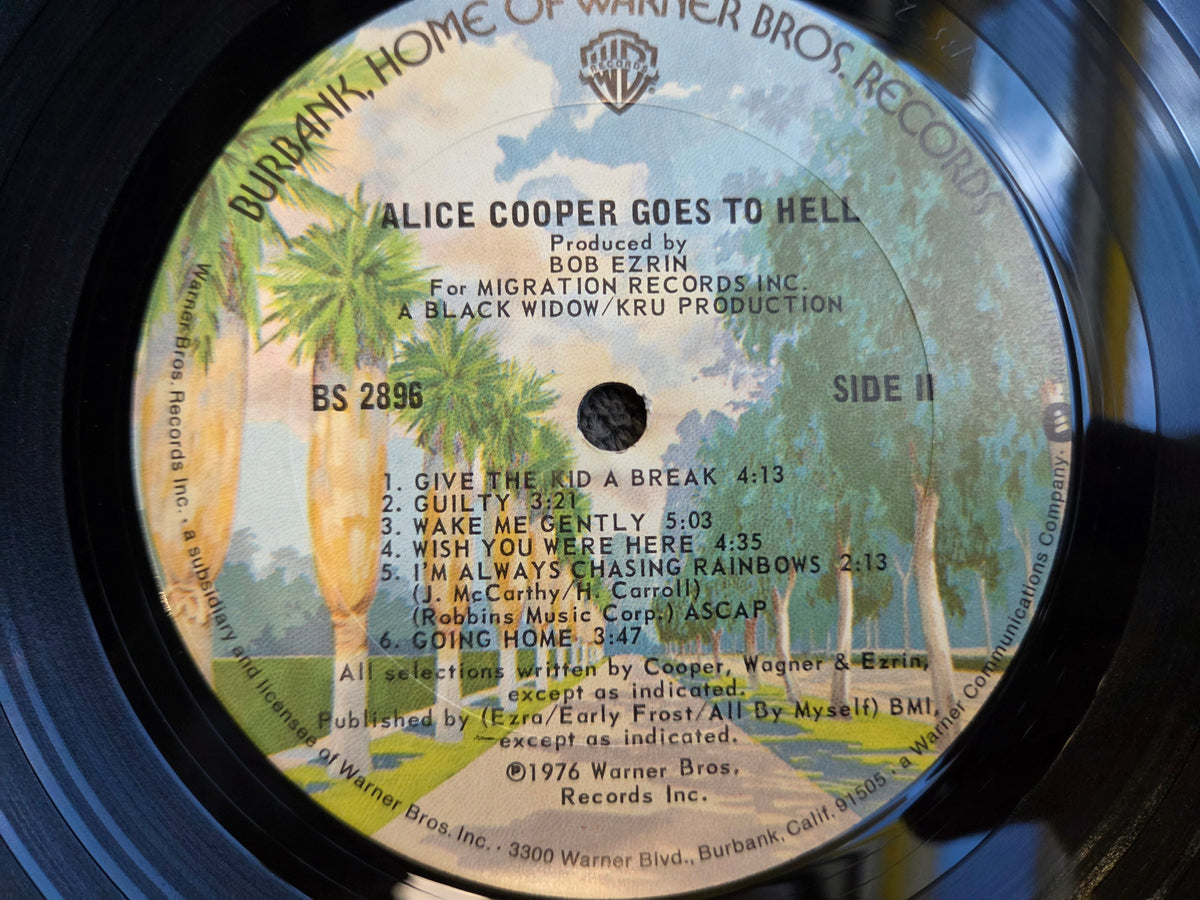 ALICE COOPER GOES TO HELL