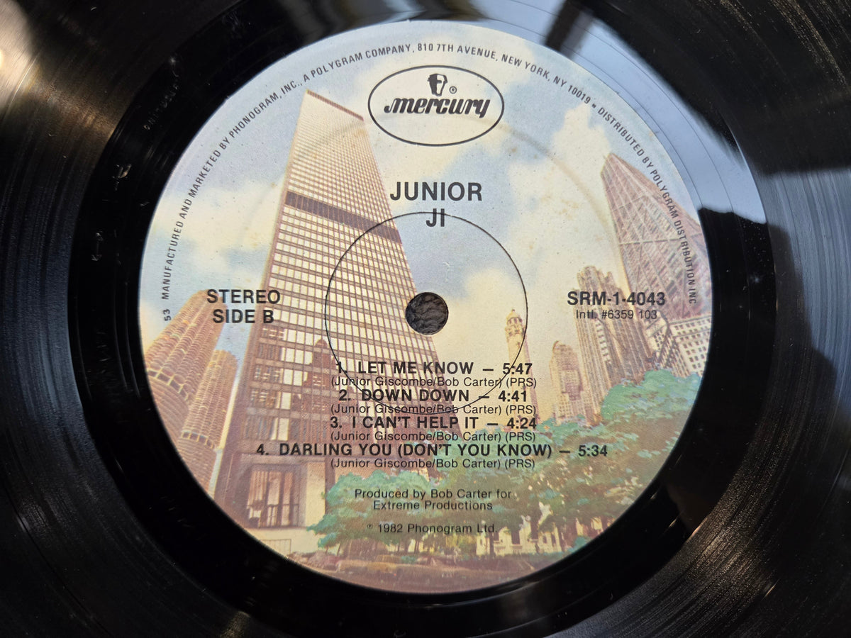 JUNIOR JI
