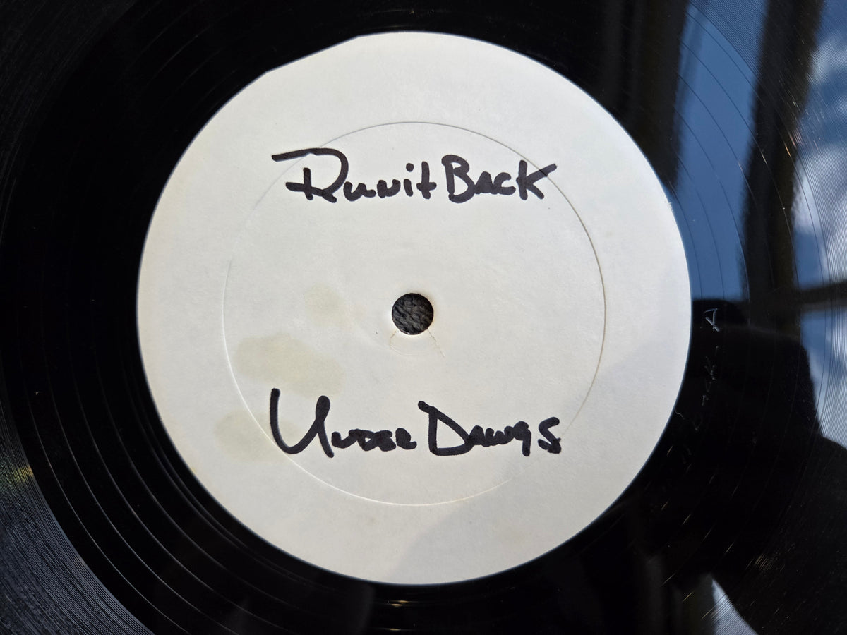 RUNITBACK UNDER DAWGS