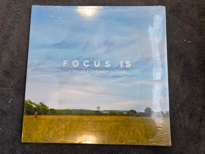 FOCUS 15 V/A WHITE NEW