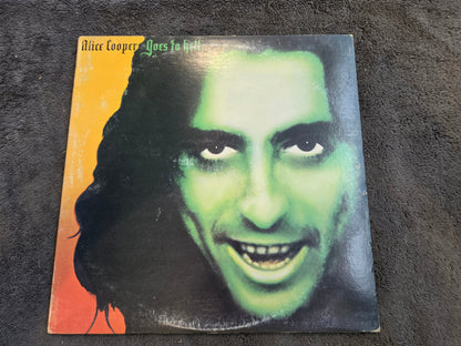 ALICE COOPER GOES TO HELL
