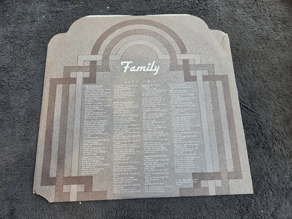 FAMILY BANDSTAND