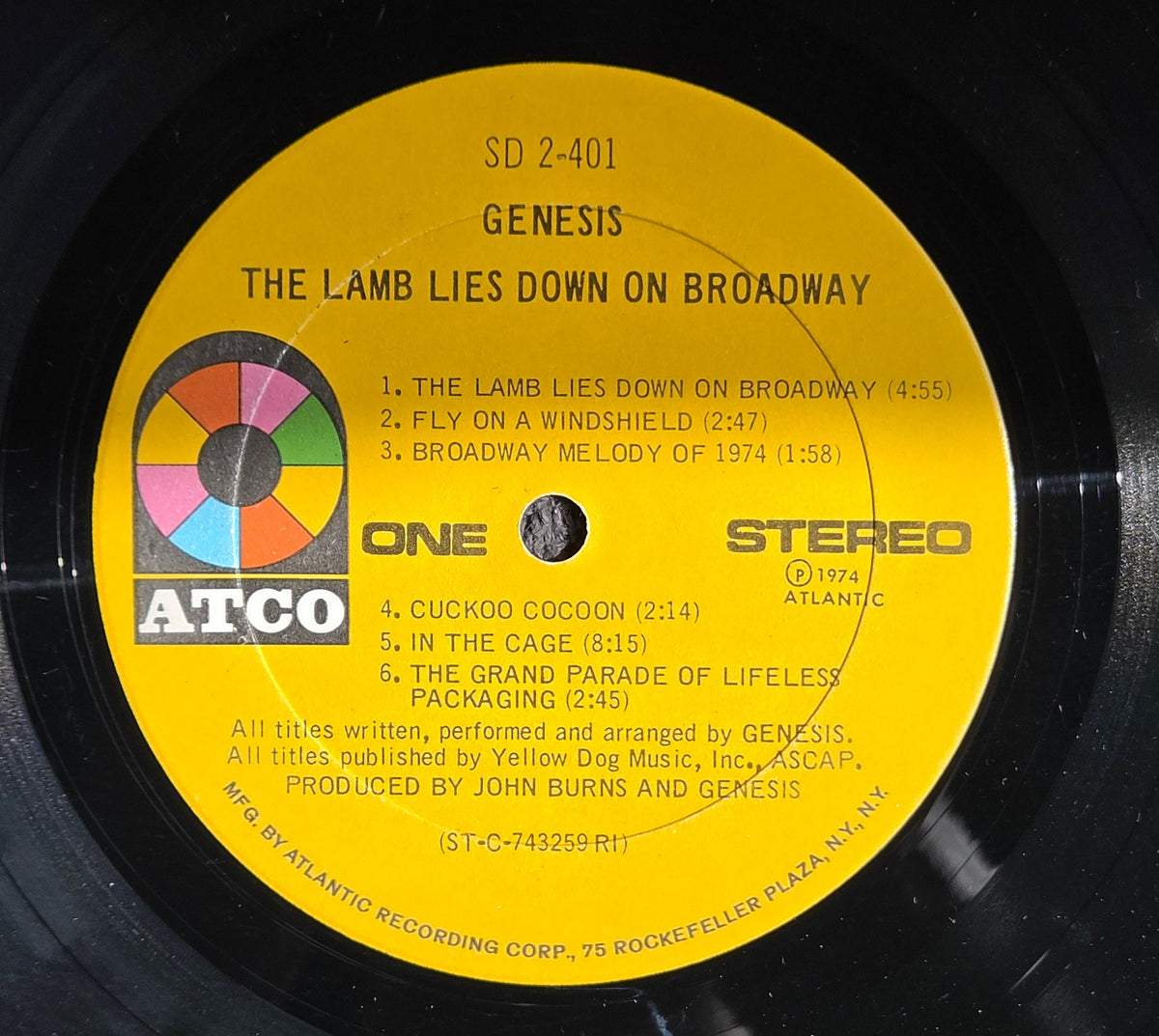 GENESIS THE LAMB LIES DOWN ON BROADWAY