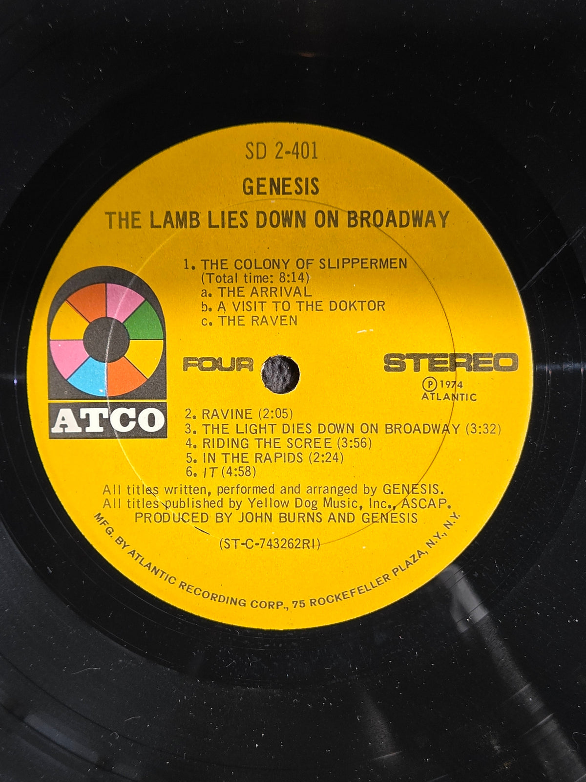 GENESIS THE LAMB LIES DOWN ON BROADWAY