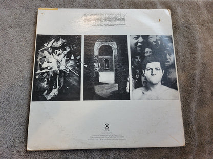 GENESIS THE LAMB LIES DOWN ON BROADWAY