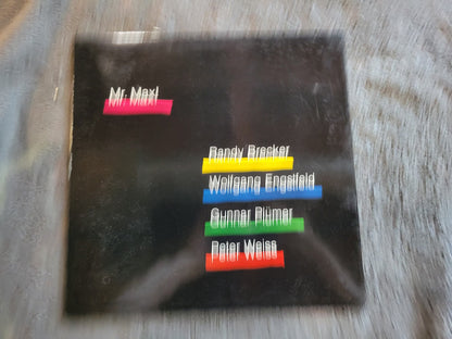 MR. MAX S/T IMPORT