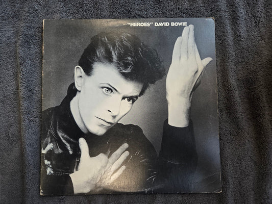 DAVID BOWIE HEROES W/ INNER SLEEVE FIRST PRESS