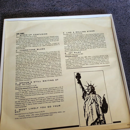 BOB DYLAN BIOGRAPH BOX SET W/ BOOKLET